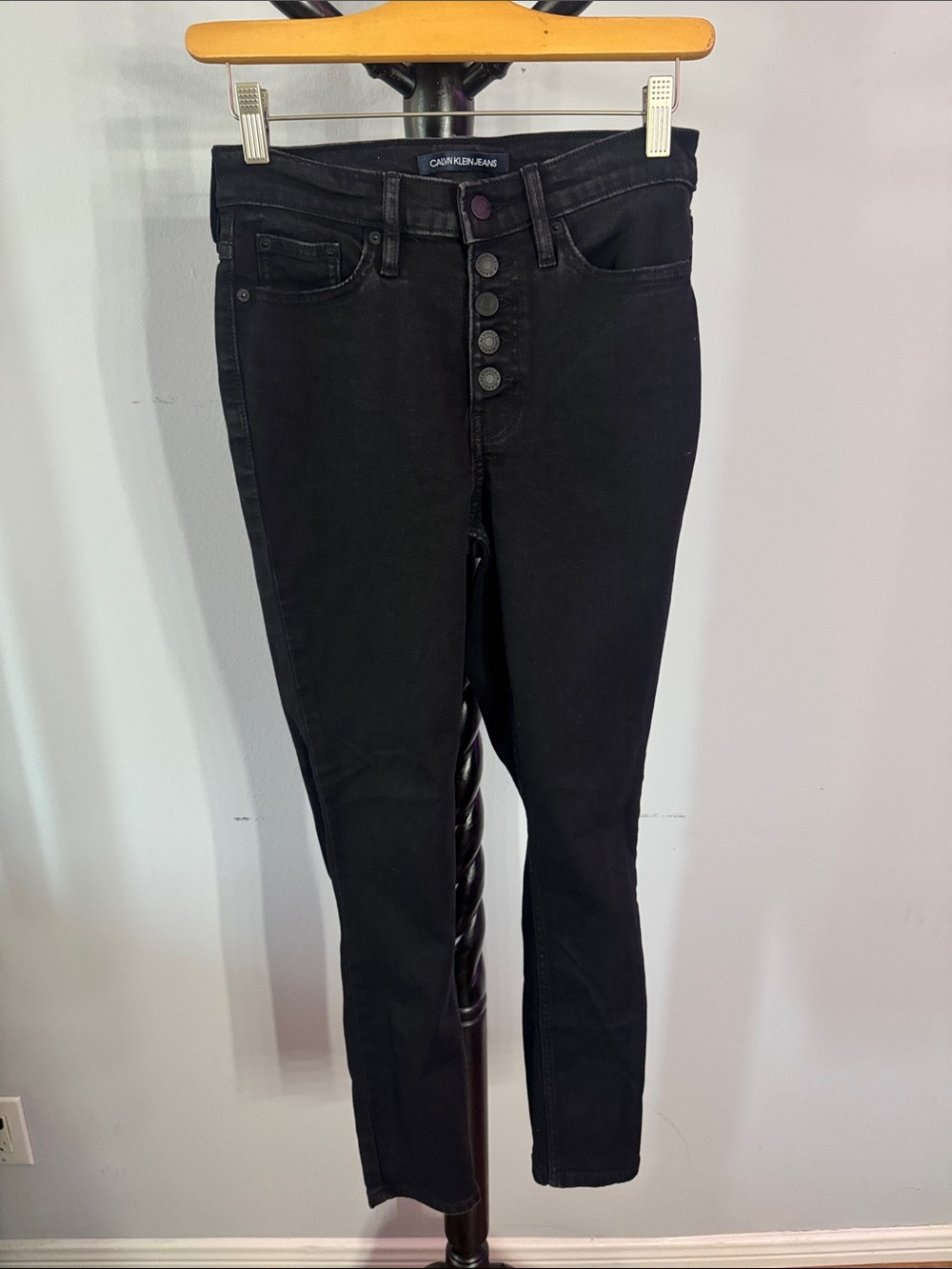 Calvin Klein Women’s Black Skinny High-Rise Button-Fly Jeans 17.1.B.3